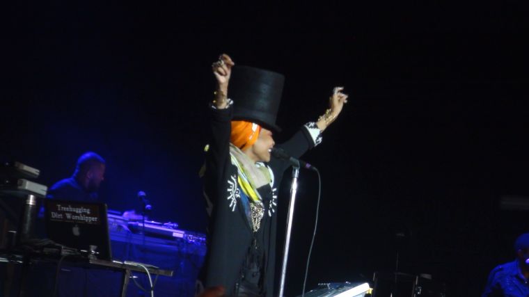Erykah Badu @ Majic Under The Stars