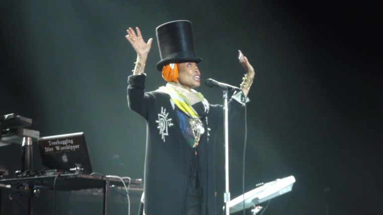 Erykah Badu @ Majic Under The Stars