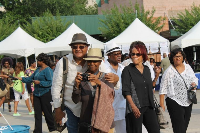 Hanging Out @ Majic Under The Stars