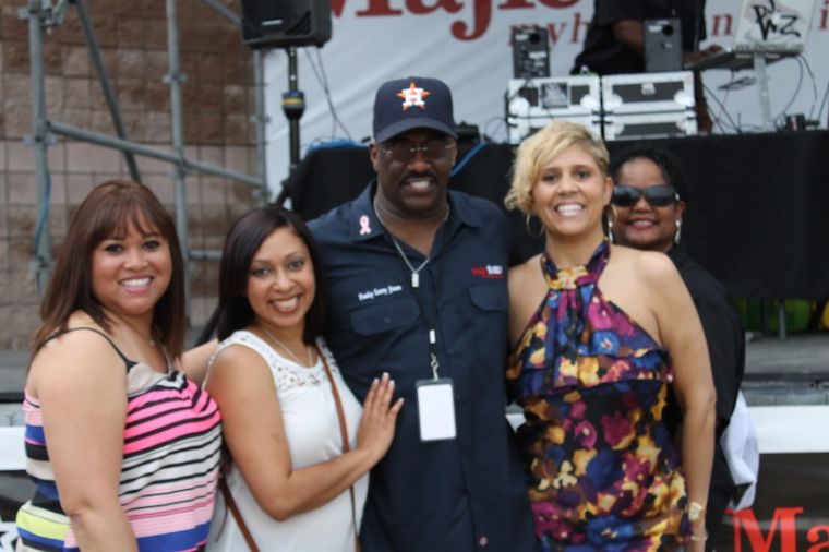 Hanging Out @ Majic Under The Stars