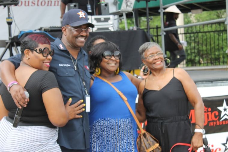 Hanging Out @ Majic Under The Stars