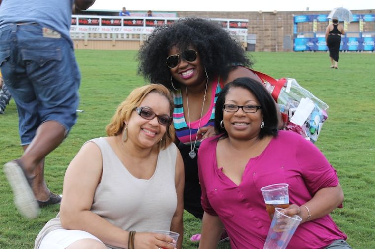 Hanging Out @ Majic Under The Stars