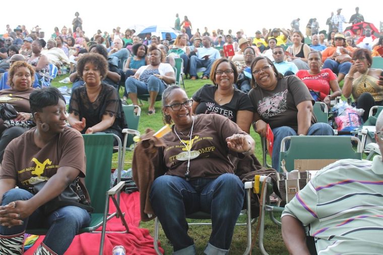 Hanging Out @ Majic Under The Stars