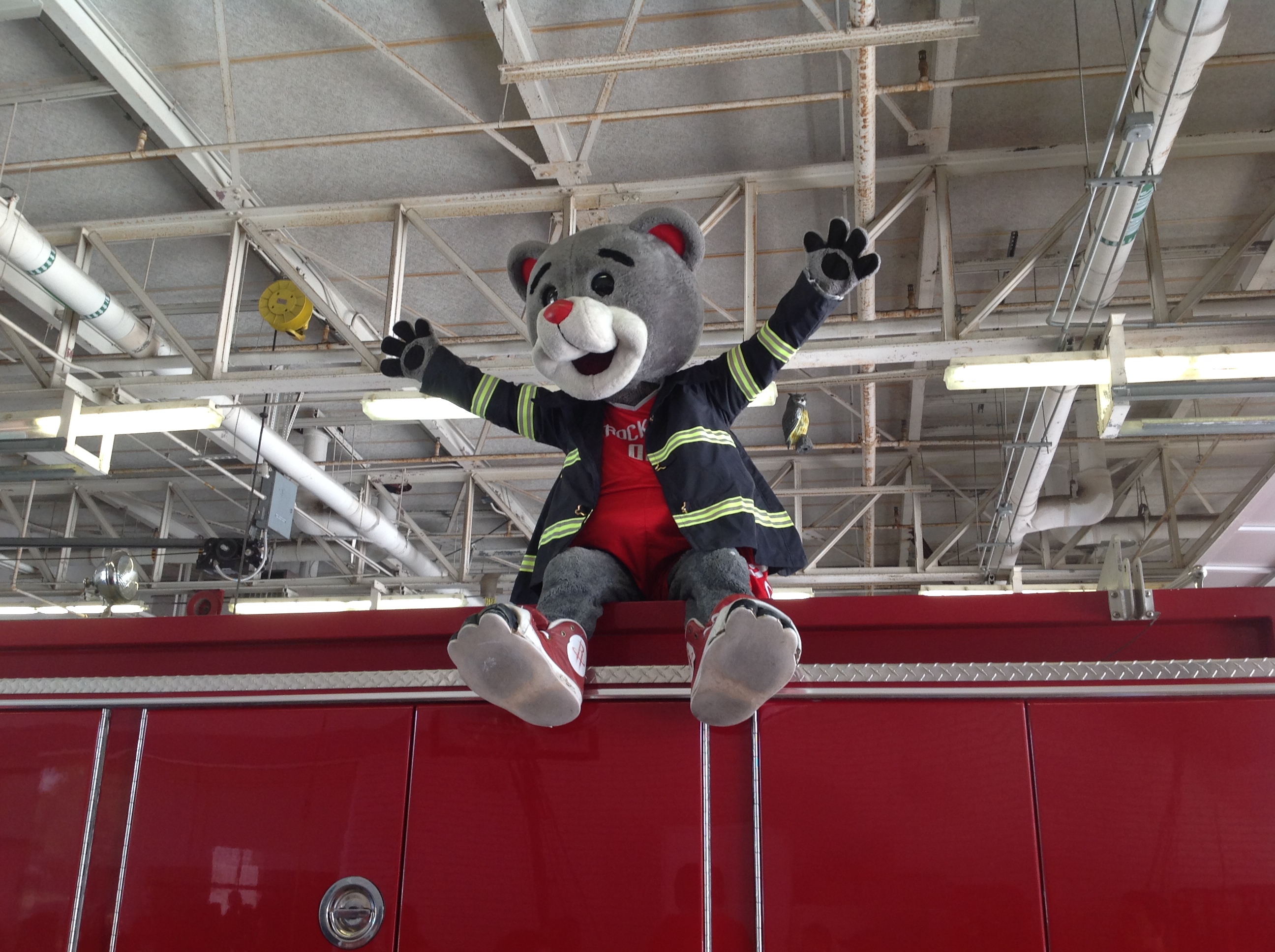 Houston Rockets and Papa John’s Pizza Honor Firefighters on September 11th