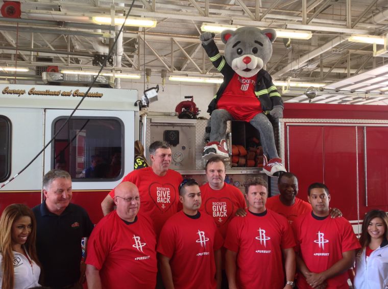 Houston Rockets and Papa John’s Pizza Honor Firefighters on September 11th