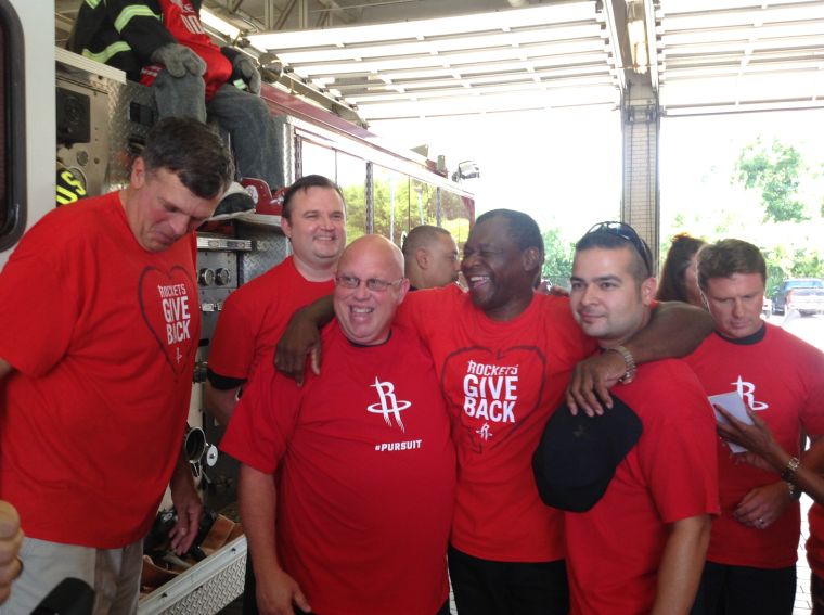 Houston Rockets and Papa John’s Pizza Honor Firefighters on September 11th