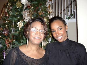 kelly-rowland-and-her-mother