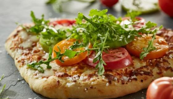 Chicken & Avocado Mini Pizzas Recipe