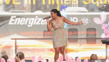 Jordin Sparks Surprise Performance To Raise Awareness For Energizer's Partnership With The VH1 Save The Music Foundation
