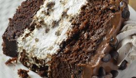 Oreo Cheesecake Chocolate Cake