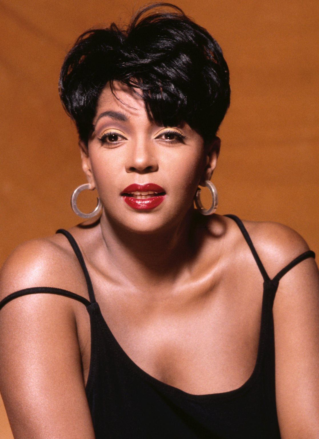 Anita Baker To Reschedule Houston Show Due To Severe Weather Majic 102.1