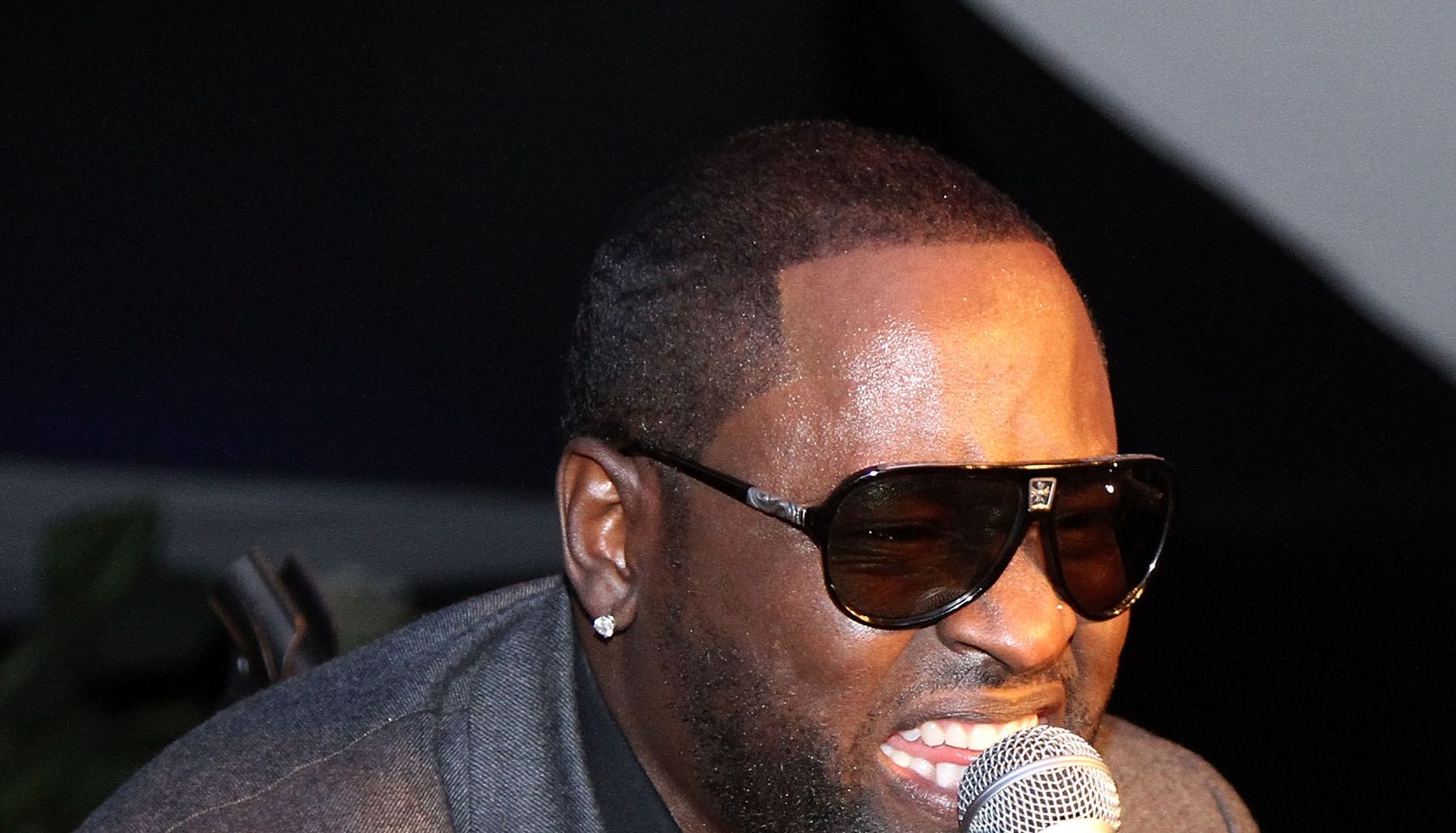 Johnny Gill singing