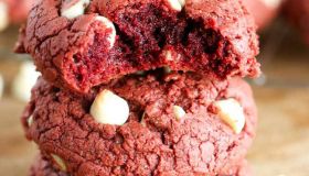 4 Ingredient Red Velvet Cookies