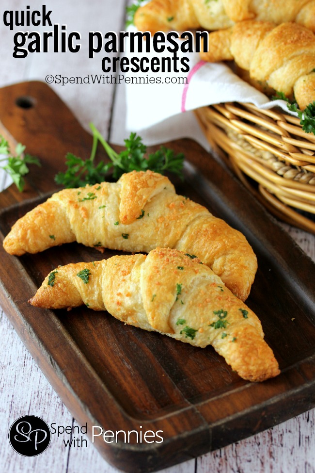 Quick Garlic Parmesan Crescent Rolls