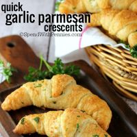 Quick Garlic Parmesan Crescent Rolls
