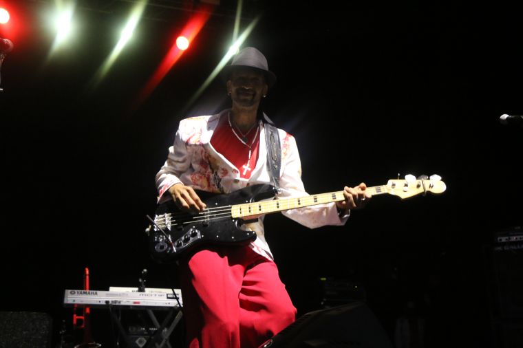 Majic Under The Stars (Con Funk Shun)