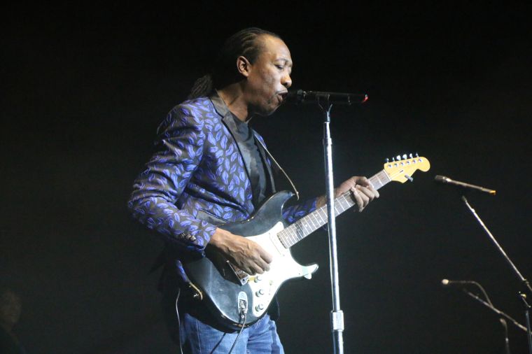 Majic Under The Stars (Midnight Star)