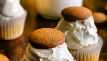 Vanilla Wafer Cupcakes with Banana Pudding Frosting