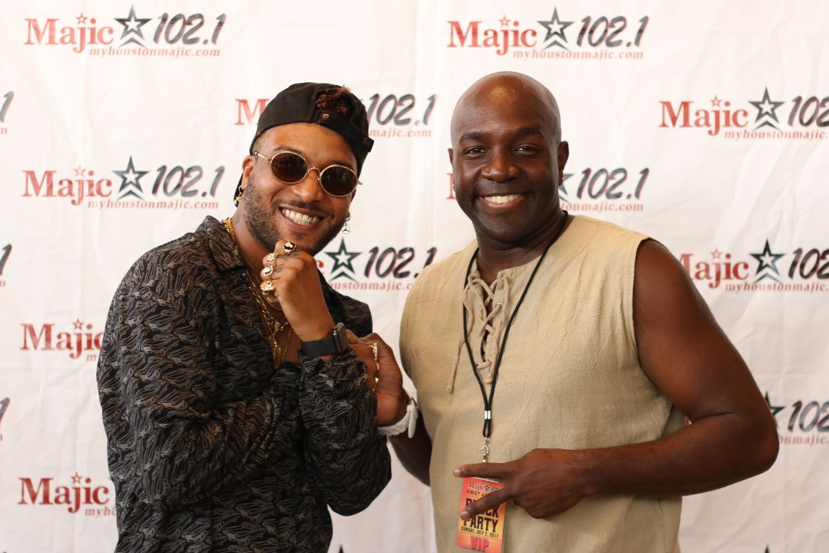 Ro James Meet & Greet