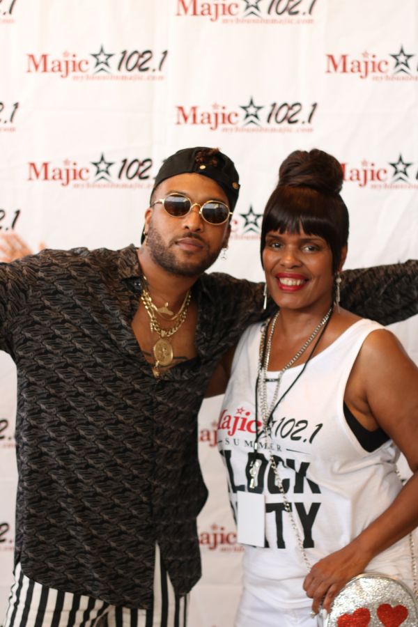 Ro James Meet & Greet