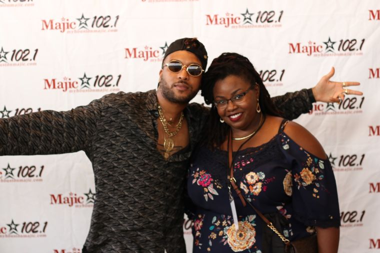 Ro James Meet & Greet