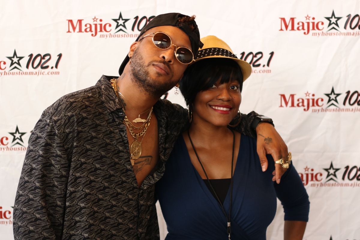 Ro James Meet & Greet