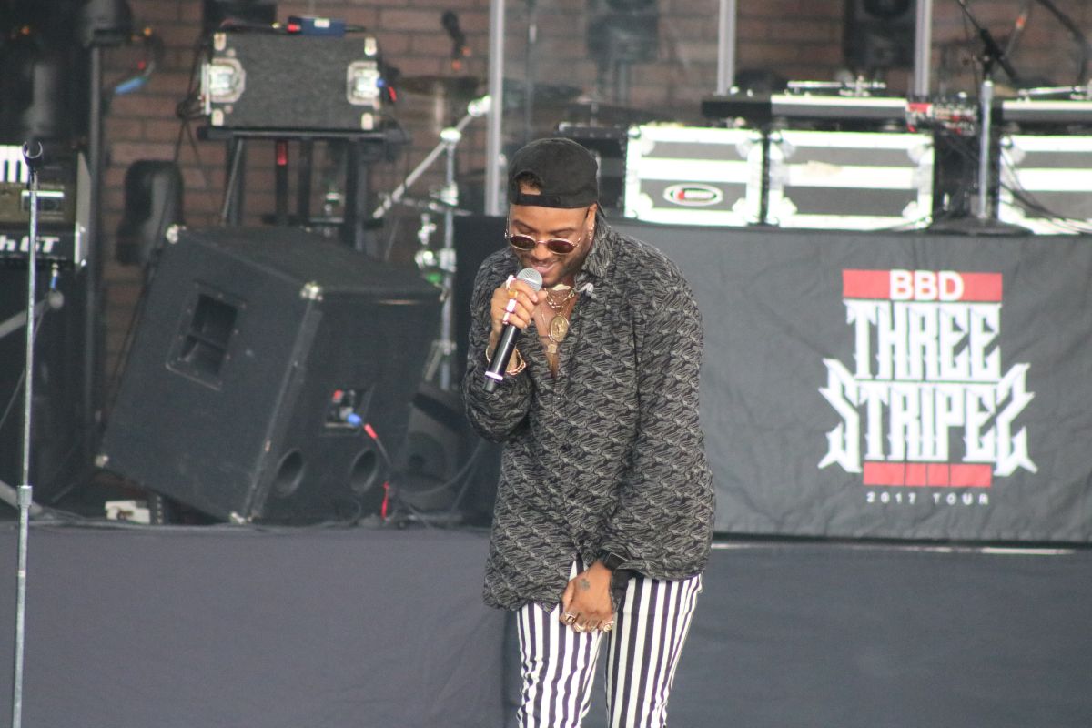Ro James Performing at Majic's Summer Block Party