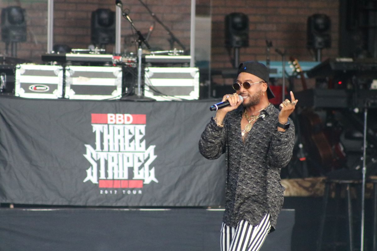 Ro James Performing at Majic's Summer Block Party