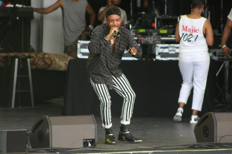Ro James Performing at Majic's Summer Block Party