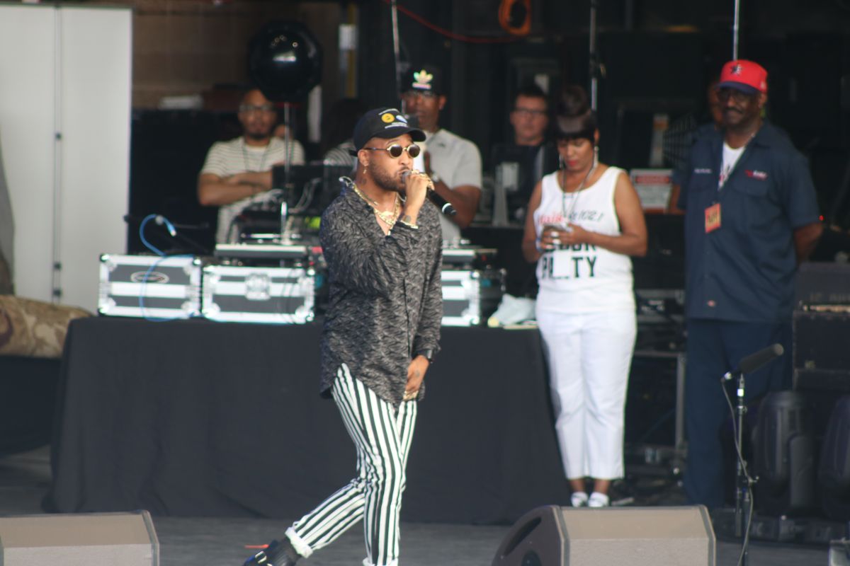 Ro James Performing at Majic's Summer Block Party
