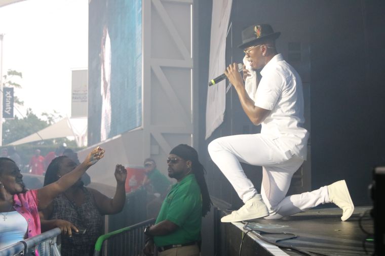 Ne-Yo -- Majic Summer Block Party