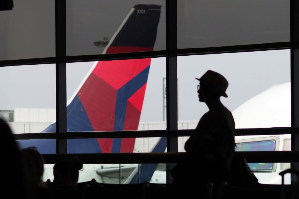 US-TRAVEL-DELTA-PASSENGERS