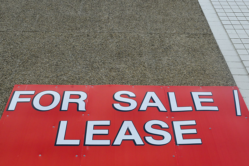 Rents Fall Nationwide While Edmonton Housing Market Heats Up