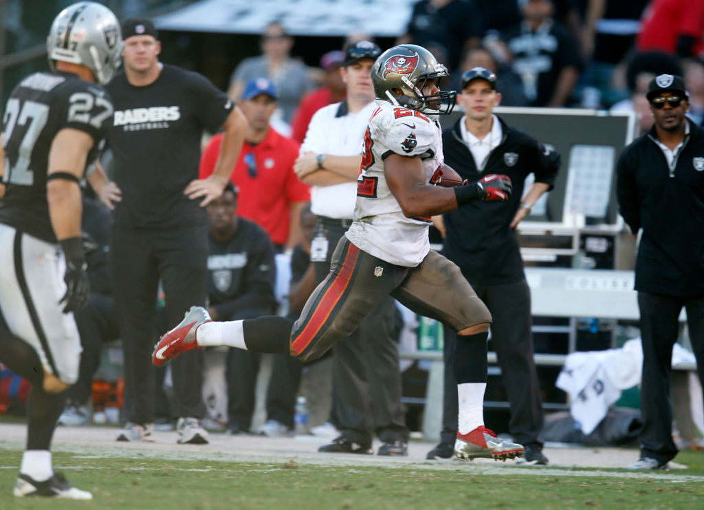 BUCCANEERS VS RAIDERS