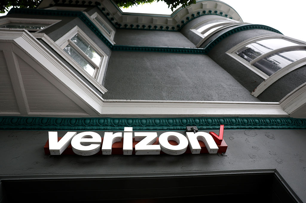 Verizon To Cut 15 Percent Of Workforce