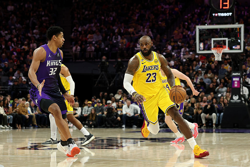 Los Angeles Lakers v Sacramento Kings